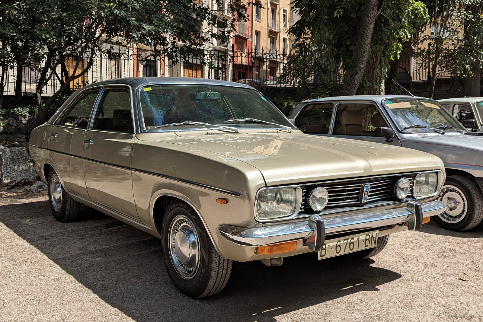 B 6761 BN, Chrysler 160/180/2 Litre 