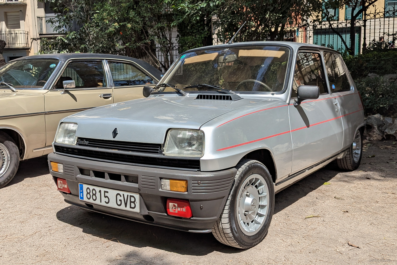 8815 GVB, Renault 5 1st gen 3-door Hatch (122), 1972–1985