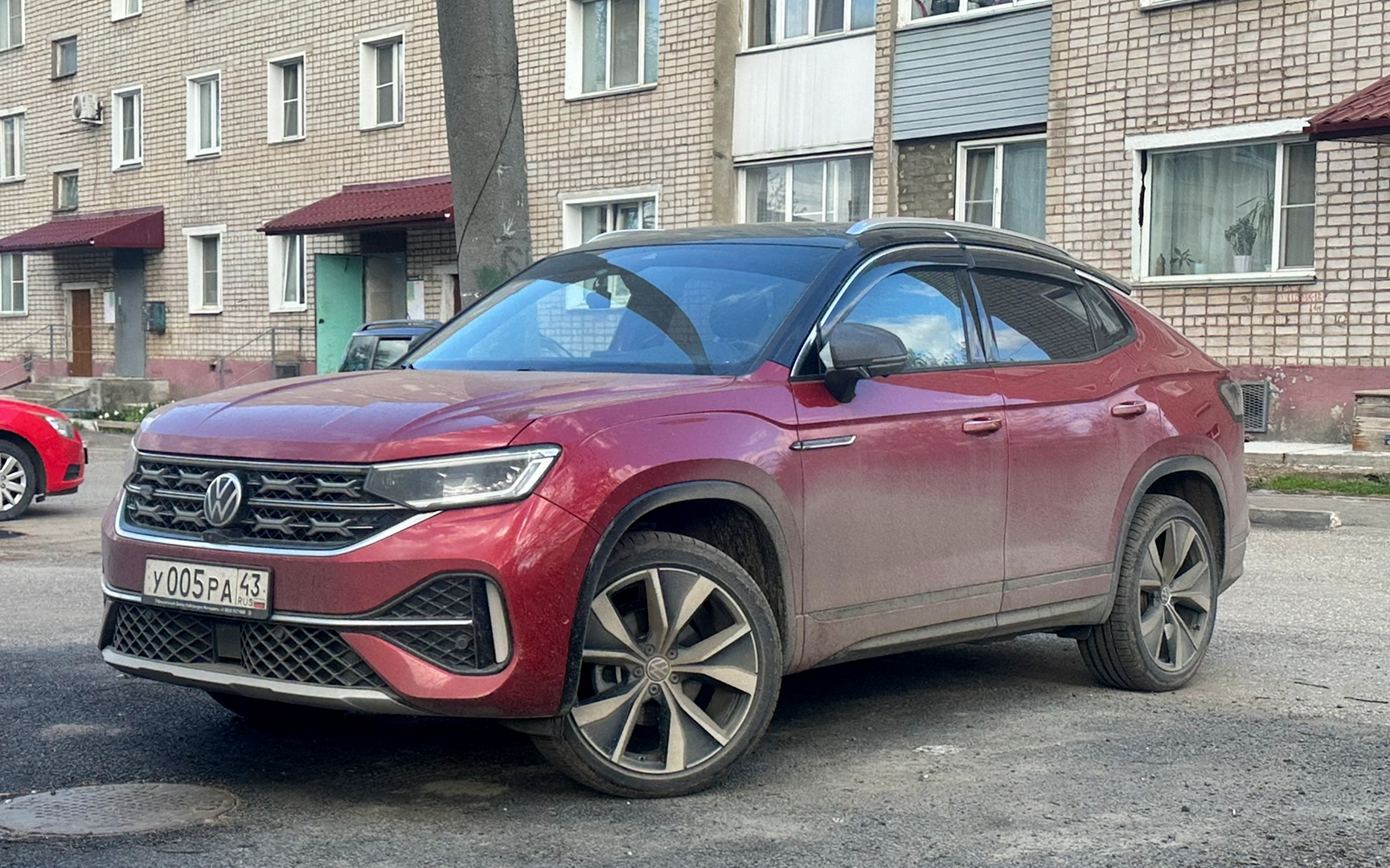 у 005 ра 43, Volkswagen Tayron 