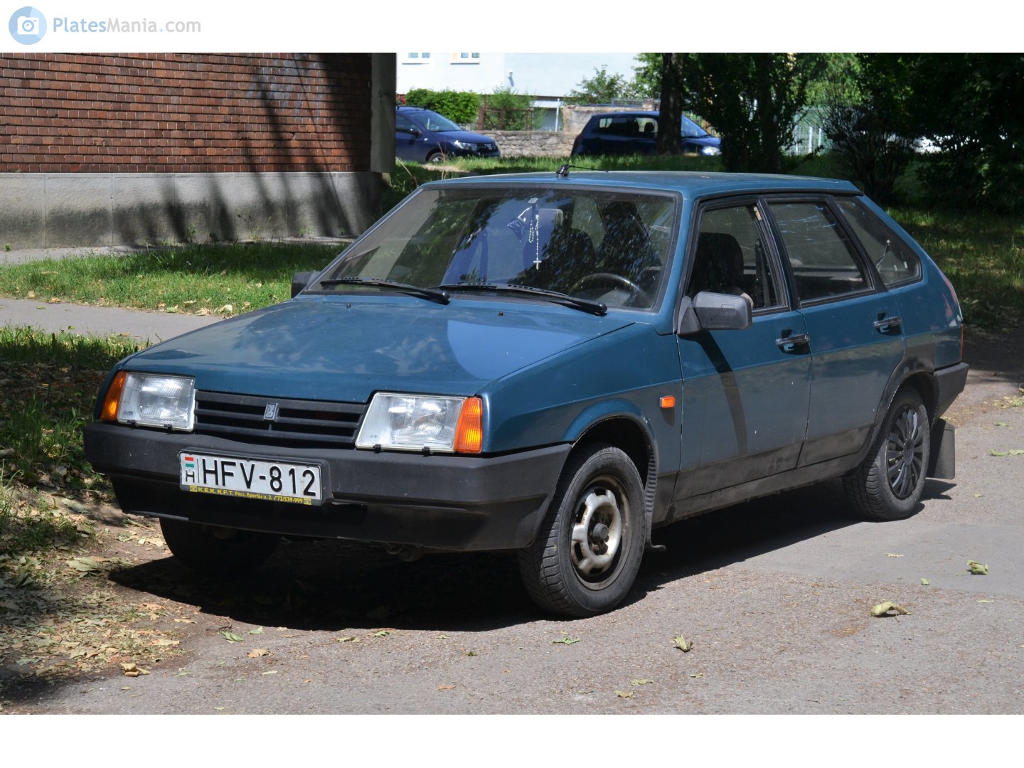 HFV-812, Lada (VAZ) 2109 2109 Спутник (Samara/Forma/Sputnik), 1987–2004 (–2011 for others)