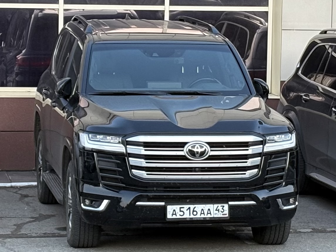 а 516 аа 43, Toyota Land Cruiser 300 (J300), 2021–