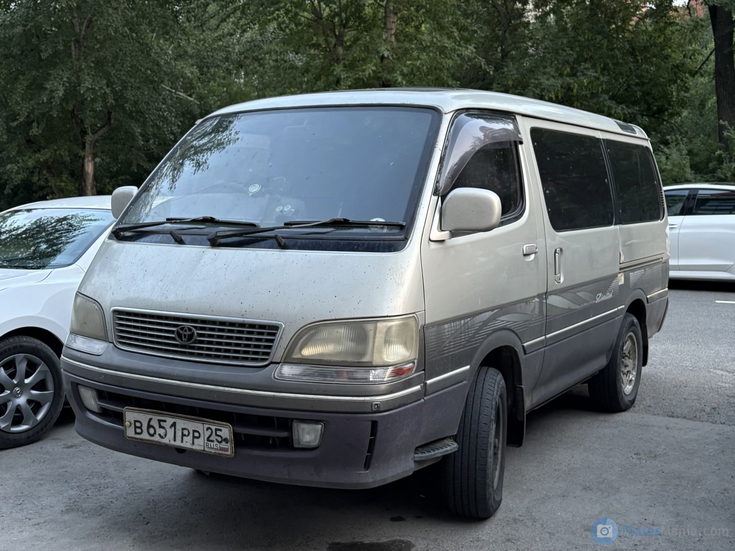 в 651 рр 25, Toyota HiAce 4th gen Van (H100), 1989–2004