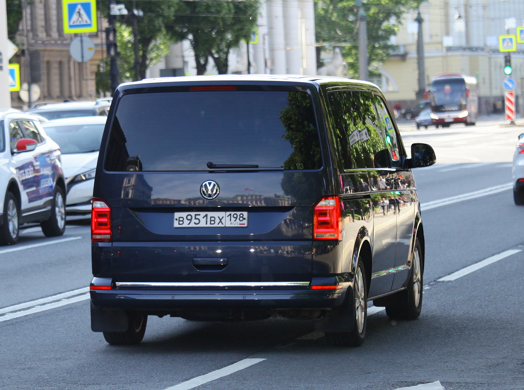 в 951 вх 198, Volkswagen Multivan T6 (SG), 2015–2019