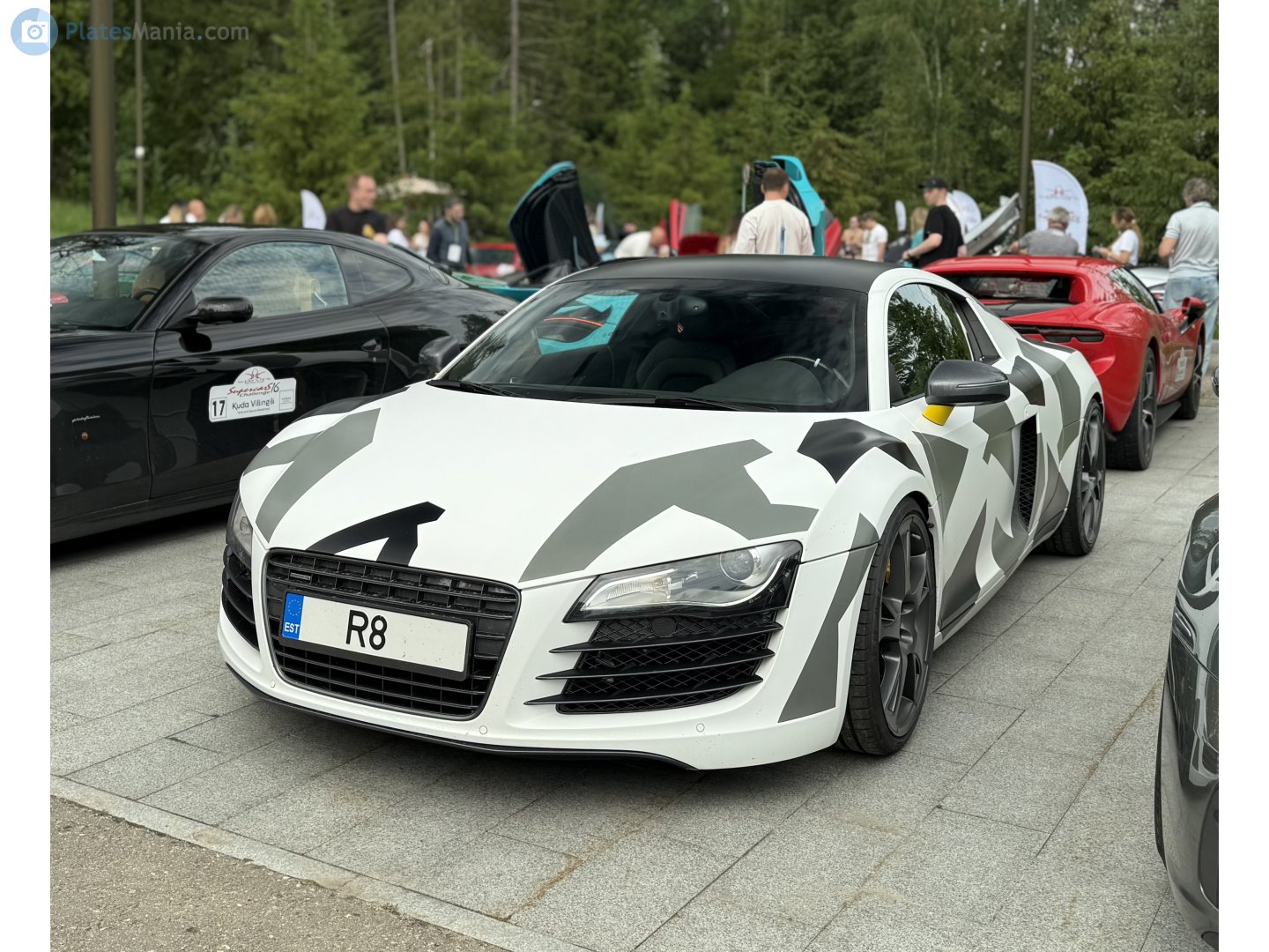 R8, Audi R8 1st gen Coupé (422/423), 2006–2015