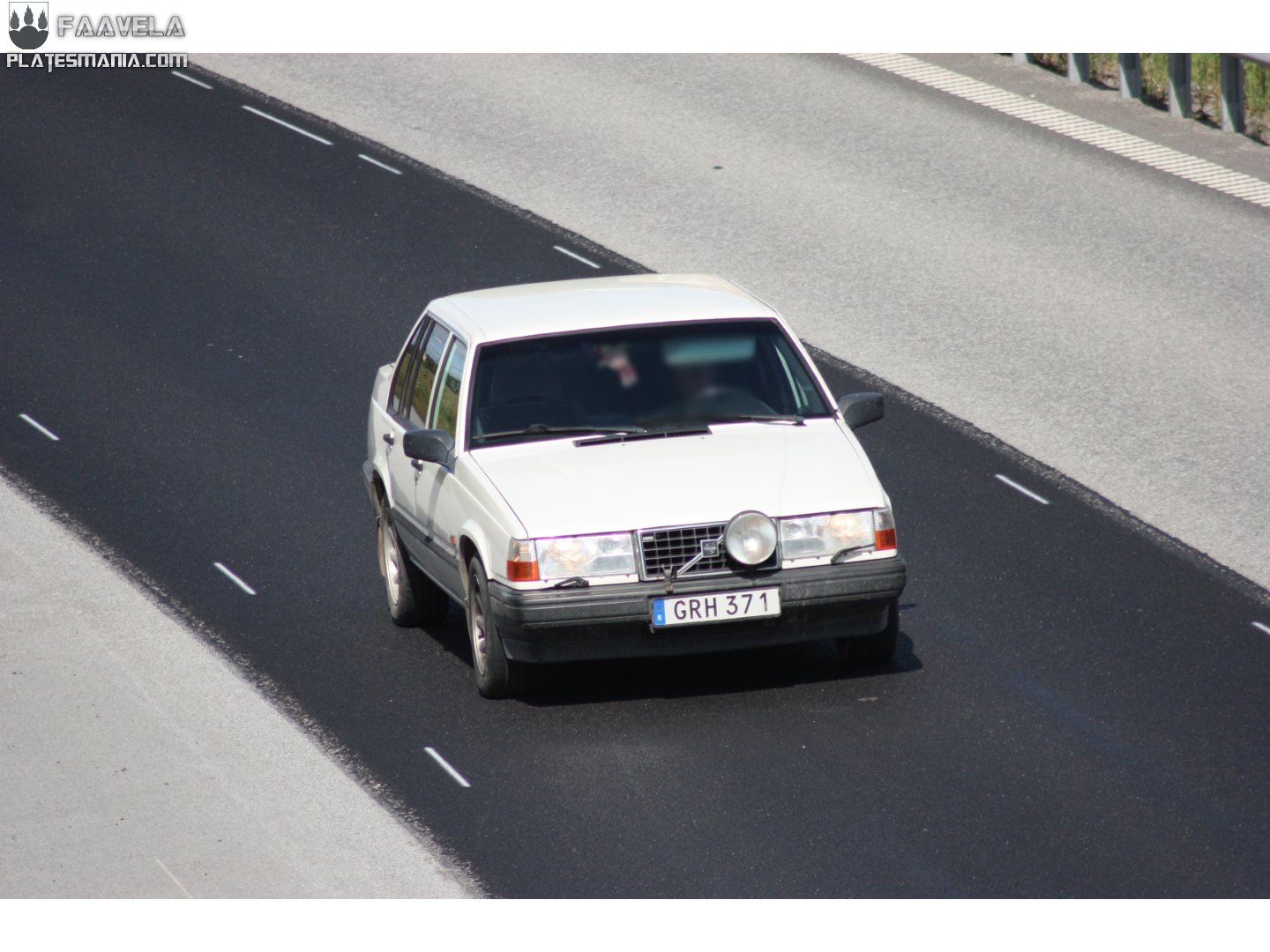 GRH 371, Volvo 940 1st gen Sedan (944), 1990–1998