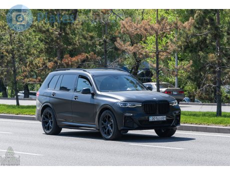 001 QIO 01, BMW X7