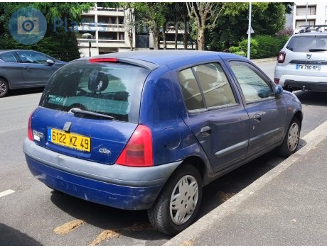 6122 XZ 49, Renault Clio