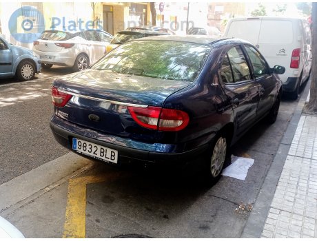 9832 BLB, Renault Mégane