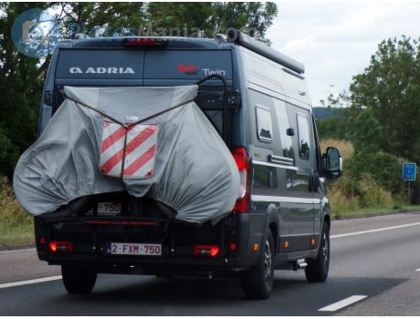2-FXM-750, Adria Twin