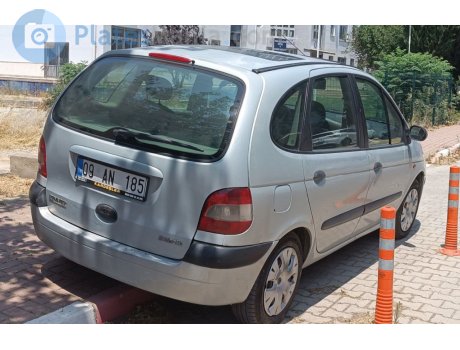 09 AN 185, Renault Scénic