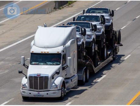 XE3 50V, Peterbilt 579