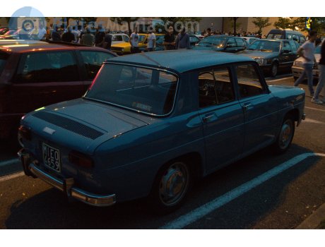 MI E04659, Renault 8