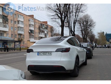 AC 4027 YA, Tesla Model Y