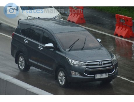 H 1287 FS, Toyota Innova