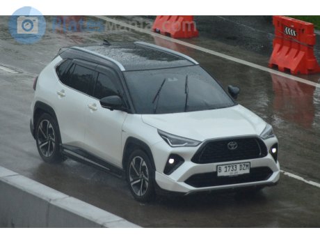 B 1733 DZM, Toyota Yaris Cross