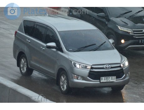 B 2357 SIJ, Toyota Innova