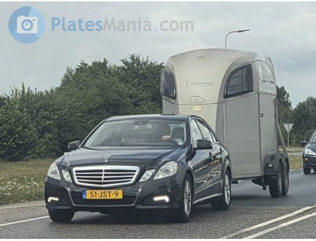 51-JST-9, Mercedes-Benz E-Klasse