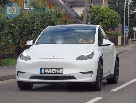 EA3425, Tesla Model Y