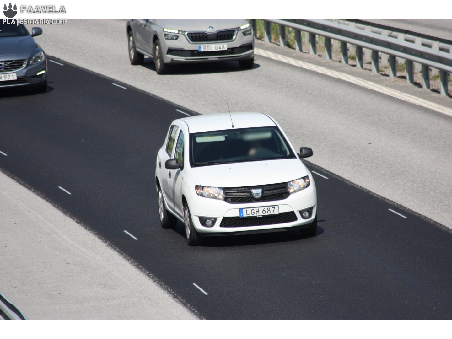 LGH 687, Dacia Sandero 2nd gen (B52), 2012–2016 (general model)