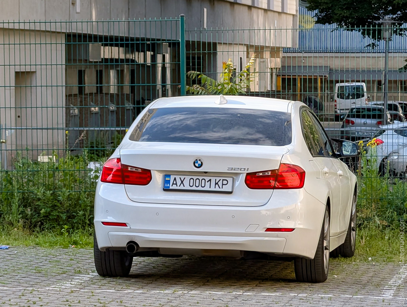 AX 0001 KP, BMW 3 Series 
