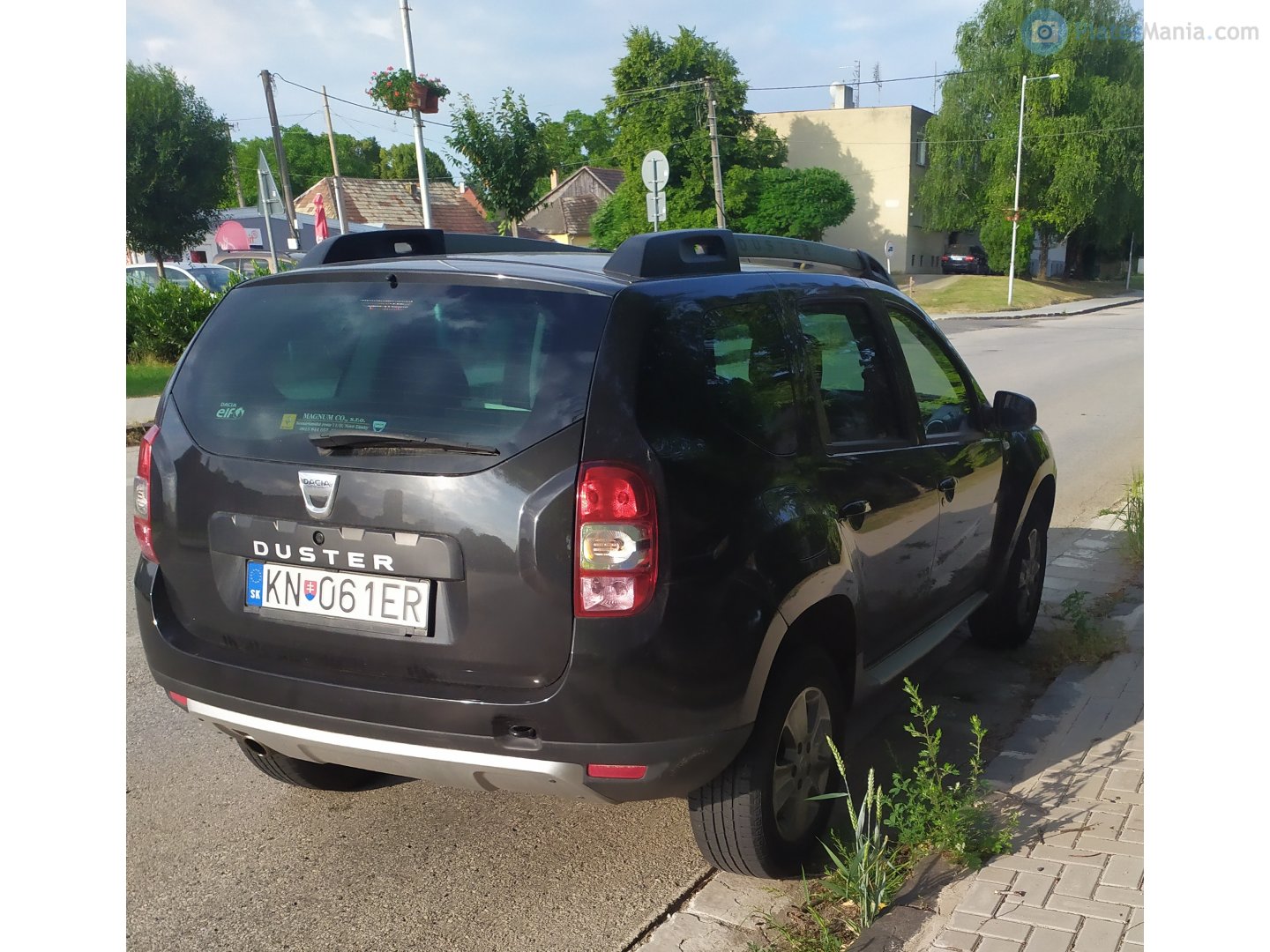 KN-061ER, Dacia Duster 1st gen SUV (HS/H79), 2010–2017