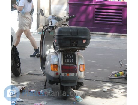 2457 VR 54, Vespa Cosa