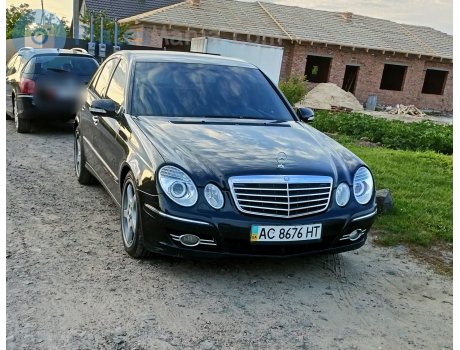 AC 8676 HT, Mercedes-Benz E-Klasse