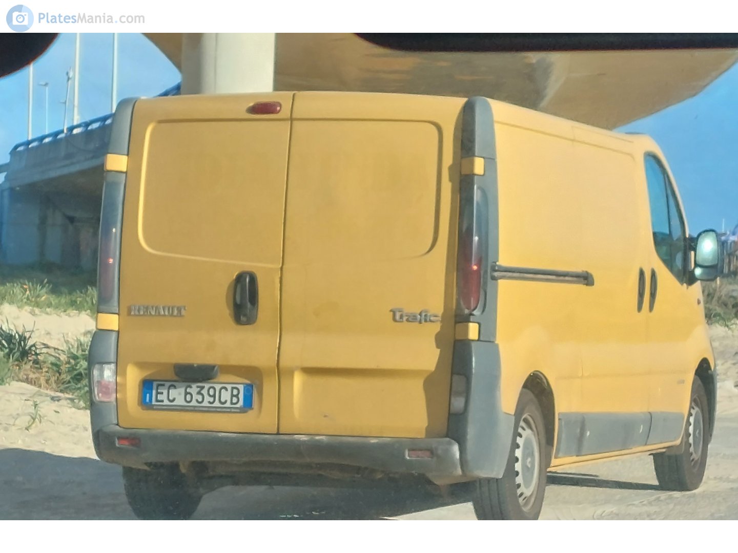 EC 639 CB, Renault Trafic 2nd gen (X83), 2001–2014