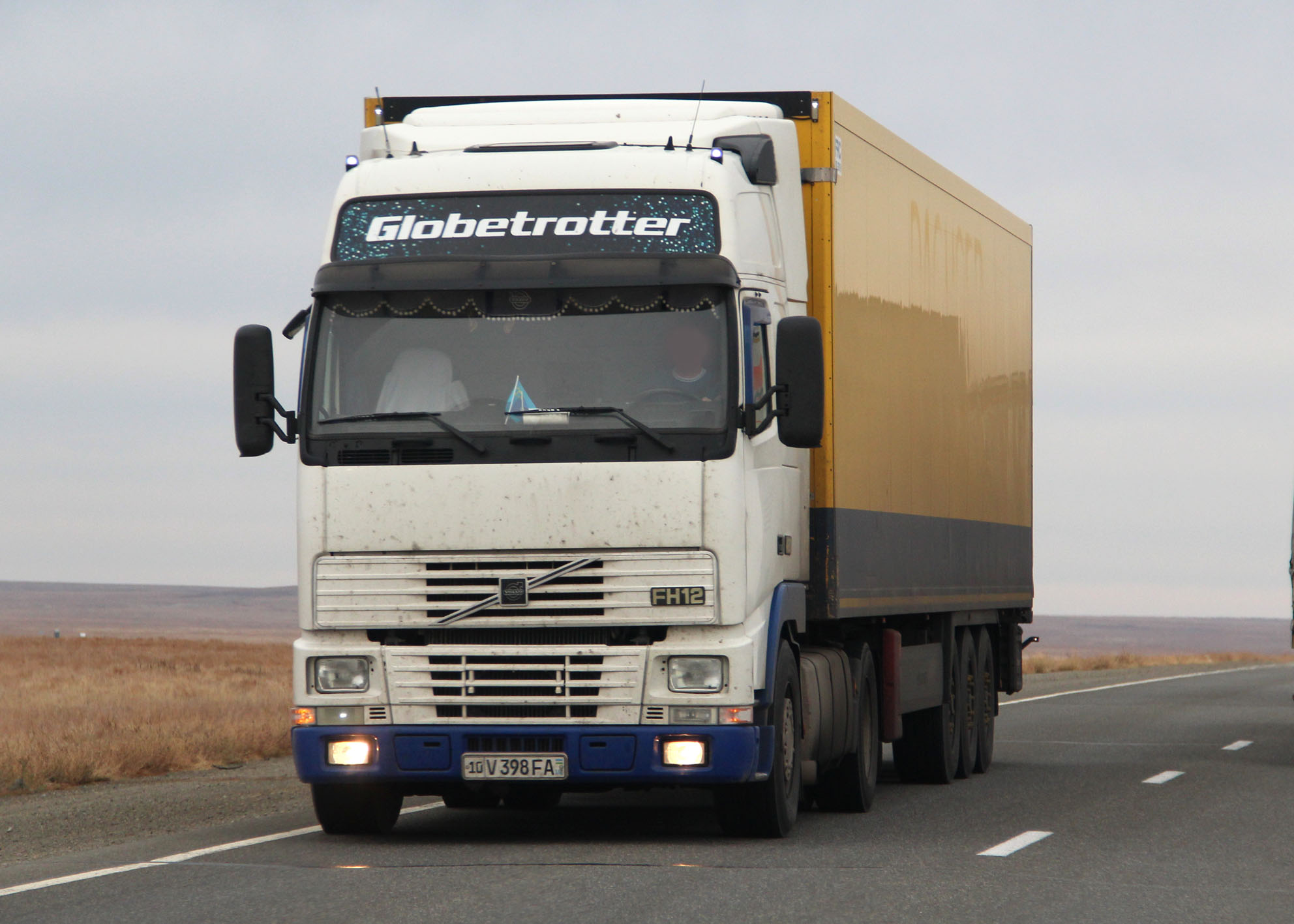10 V 398 FA, Volvo FH 1st gen, 1993–2002