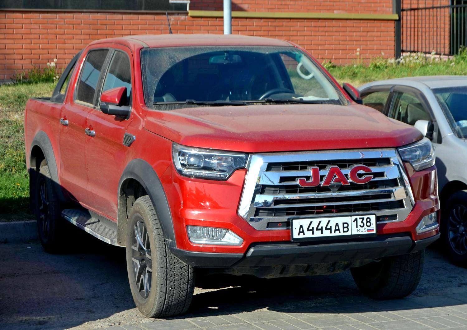 а 444 ав 138, JAC T8 