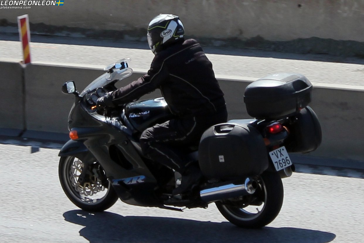 VX 7696, Kawasaki Ninja ZX-11 / ZZ-R1100 