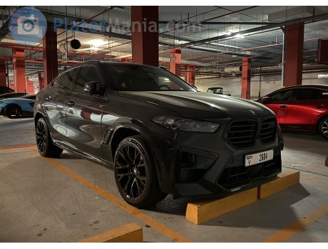 V 2604, BMW X6M