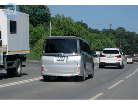 к668см125, Toyota Voxy