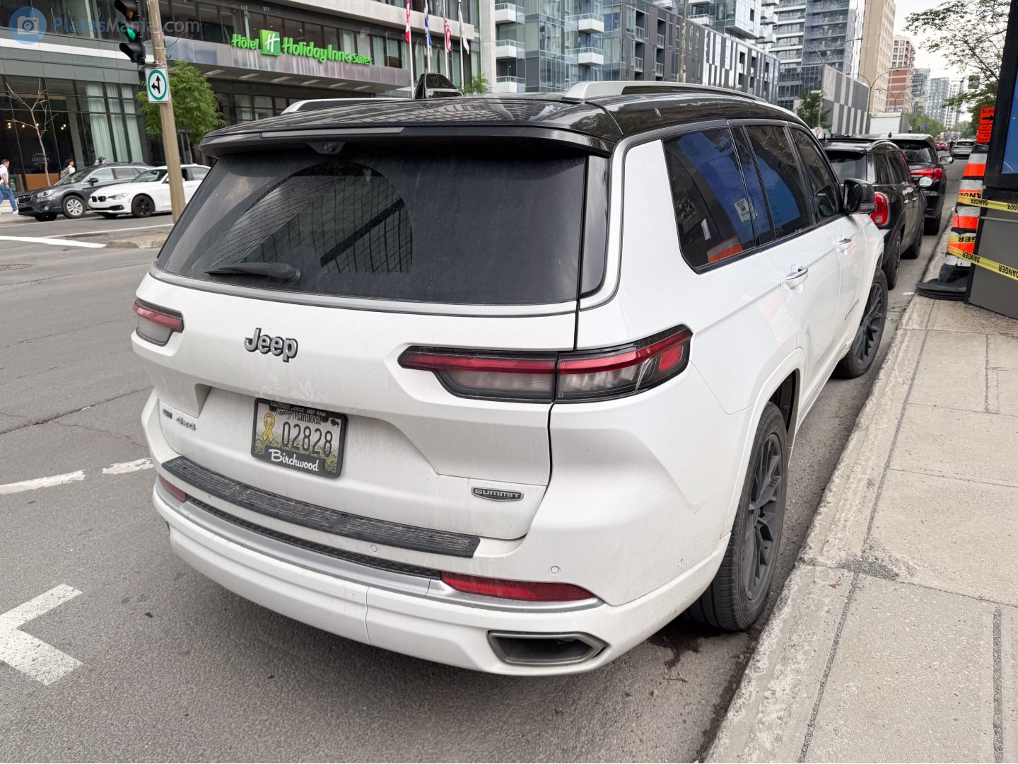 02828, Jeep Grand Cherokee 5th gen (WL), 2021–