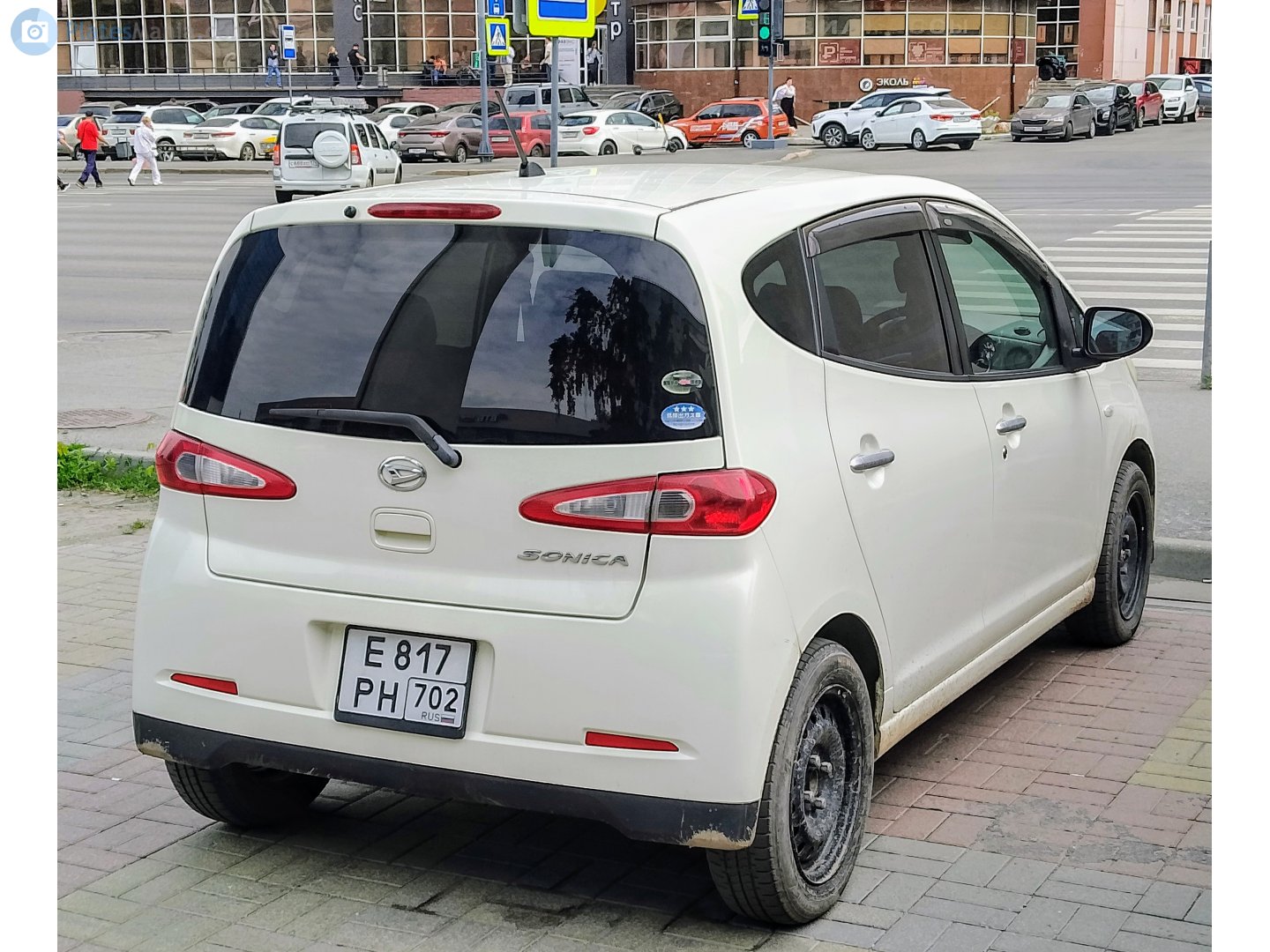 е 817 рн 702, Daihatsu Sonica 1st gen (L405), 2006–2009