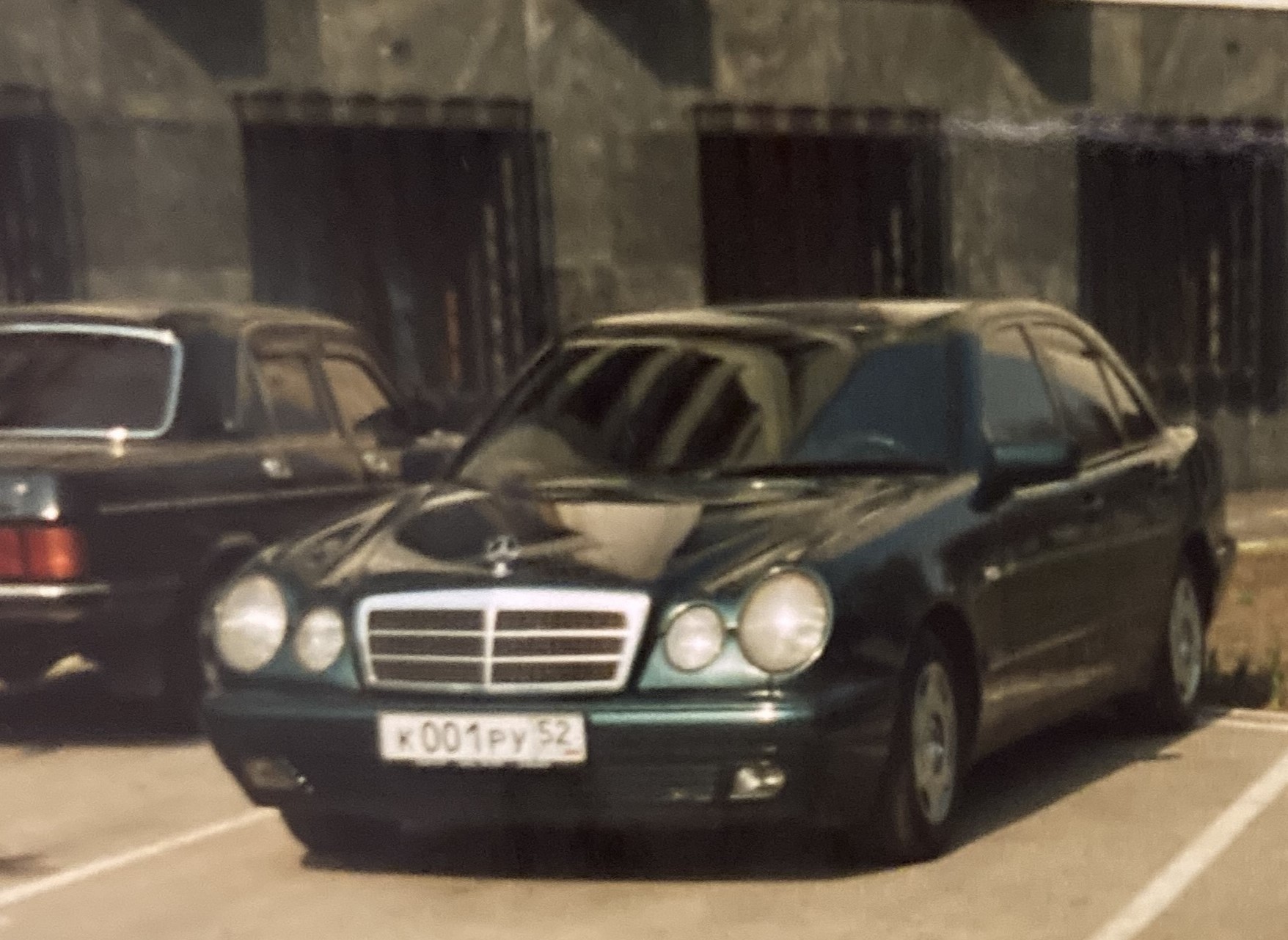 к 001 ру 52, Mercedes-Benz E-Klasse 2nd gen Sedan (W210), 1995­–2002