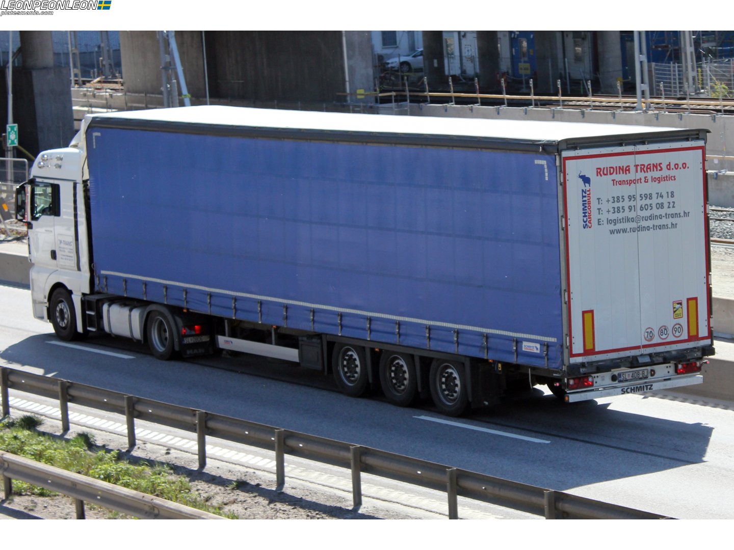 SL 408-BJ, Schmitz SCS 