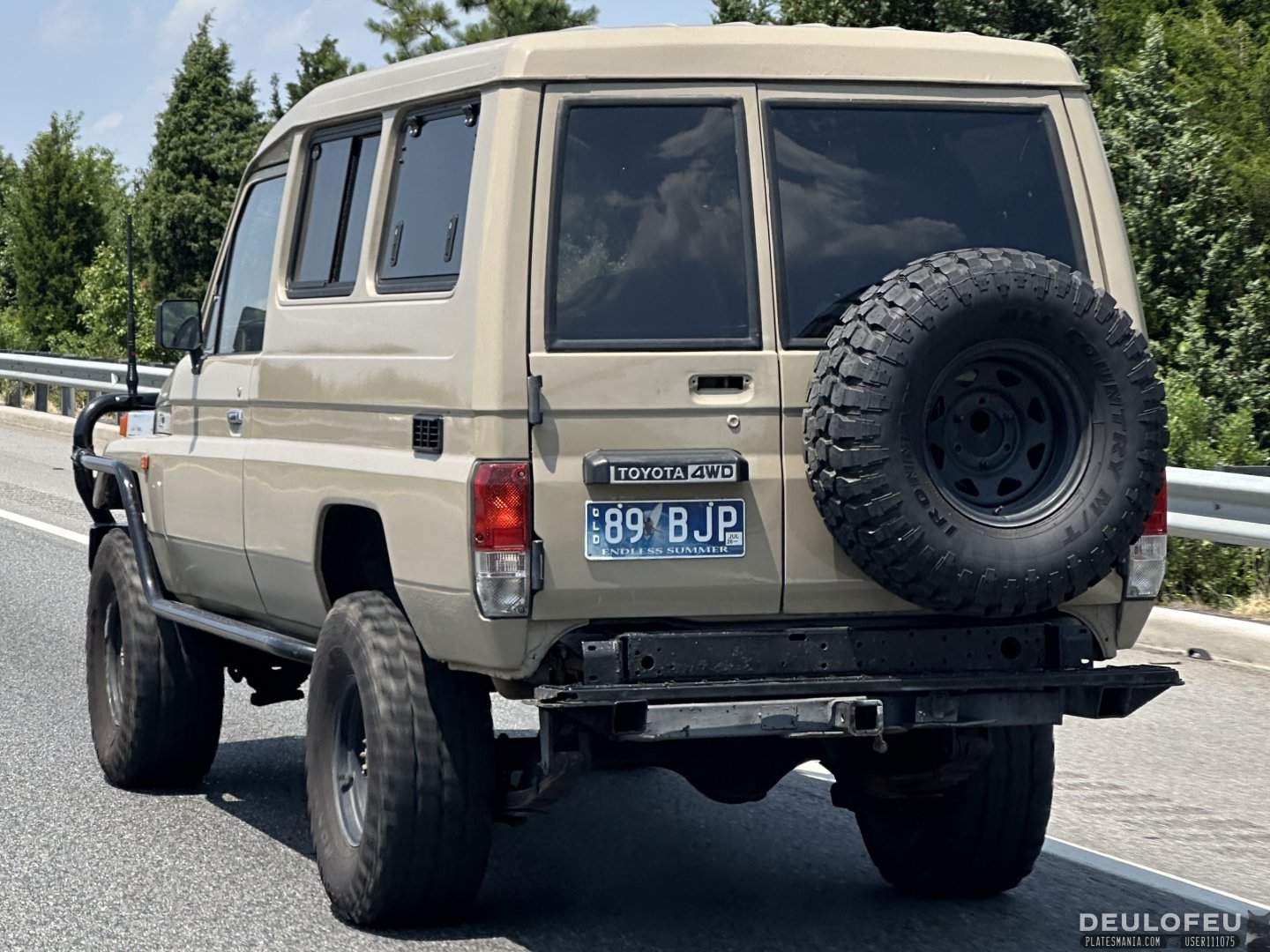89BJP, Toyota Land Cruiser 70 3-door Troop Carrier (J75/J78), 1984–2007