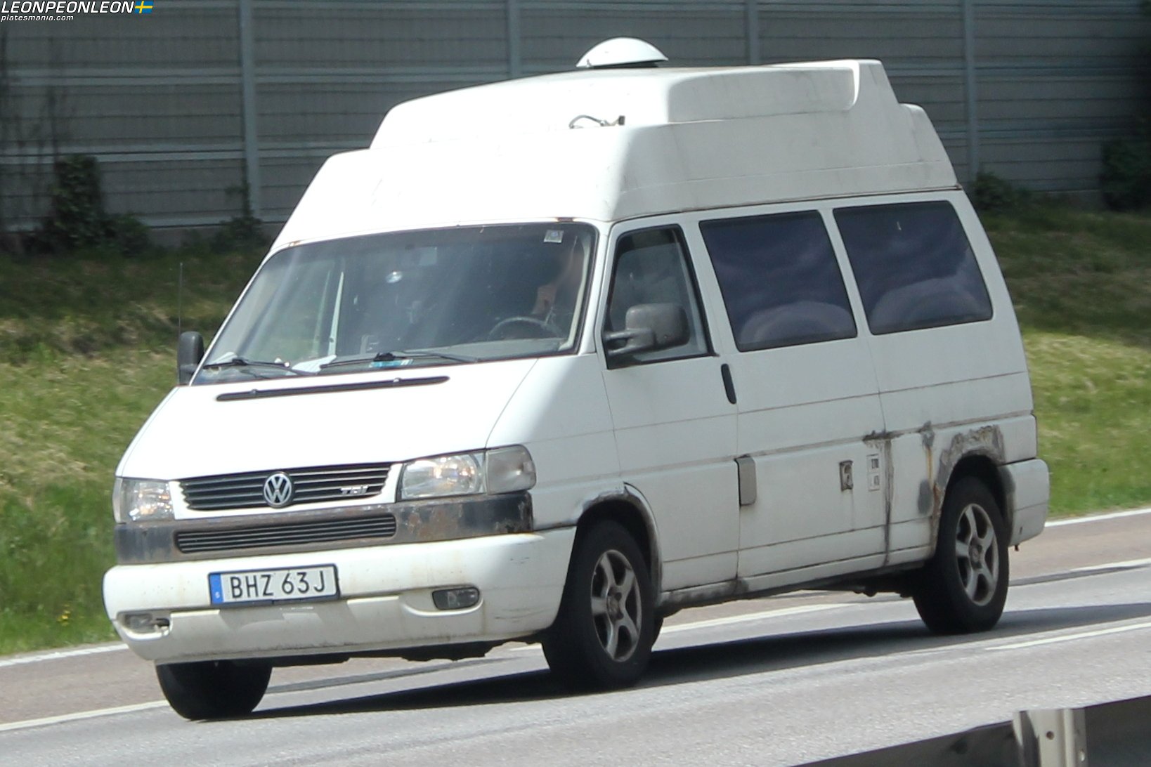 BHZ 63J, Volkswagen Transporter 4th gen Highroof Van (T4) (70/7D), 1990–2003