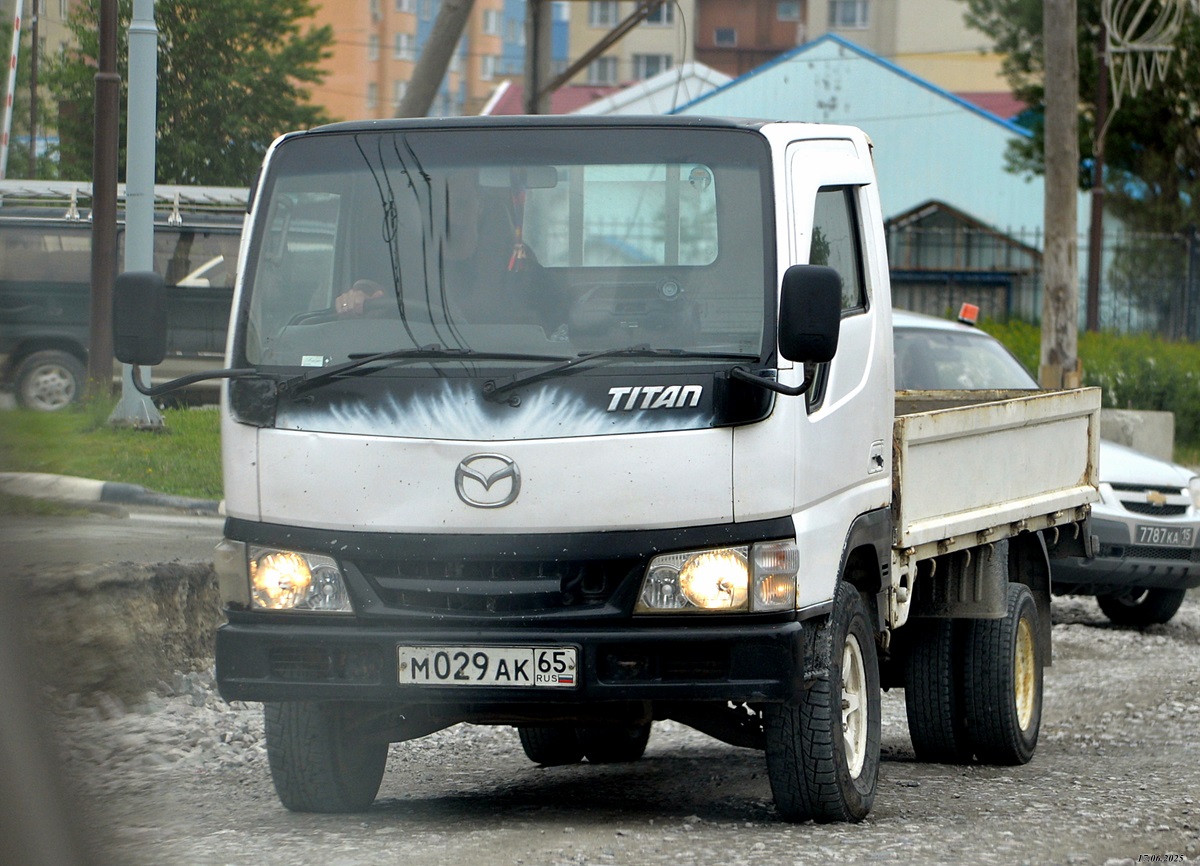 м 029 ак 65, Mazda Titan 4th gen, 2000–2010