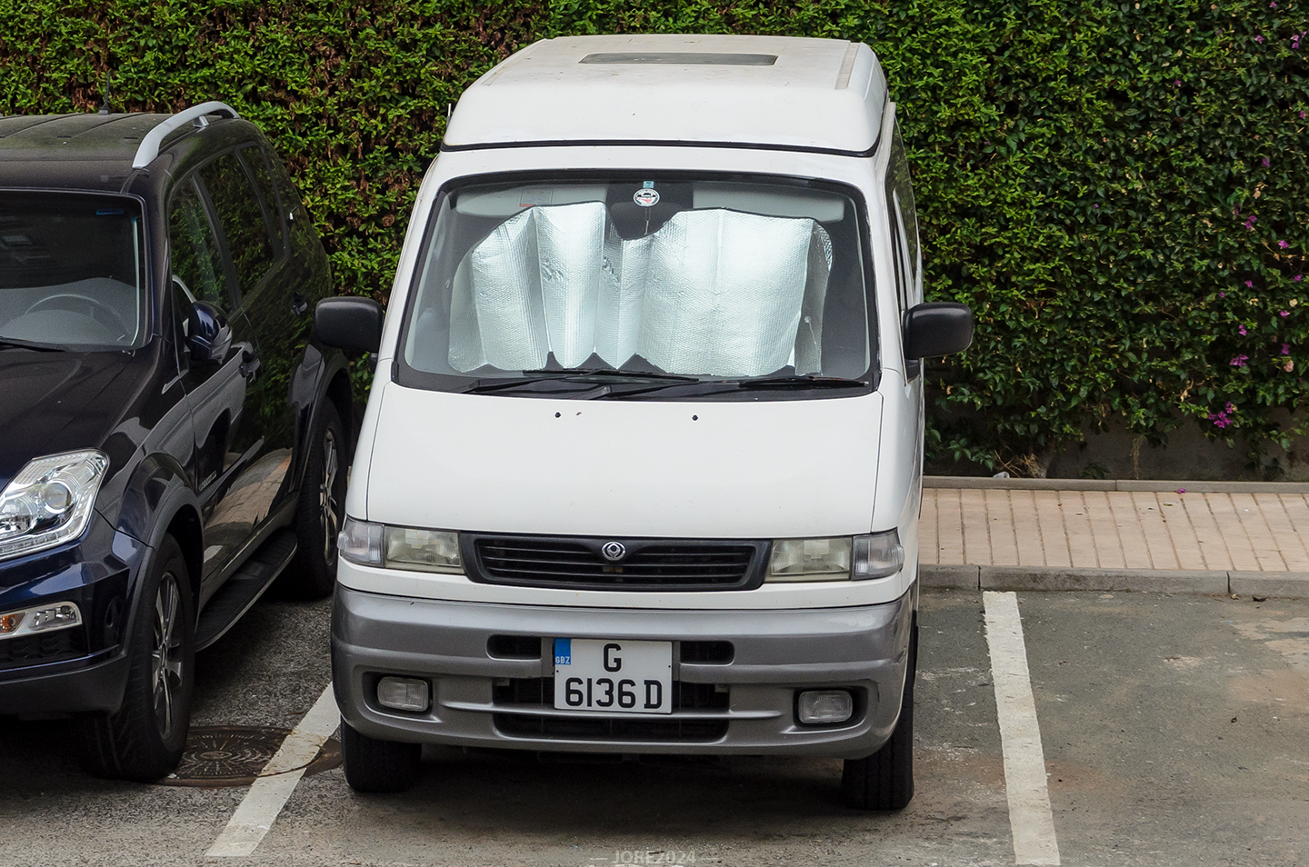 G 6136 D, Mazda Bongo Friendee 1st gen (SG/SK/SL), 1995–2001