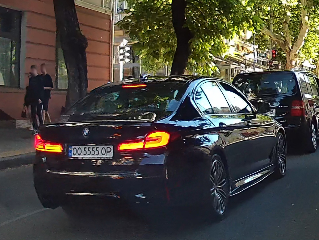 OO 5555 OP, BMW 5 Series 7th gen Sedan (G30/G38), 2017–2020
