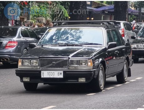 B 1030 BM, Volvo 740