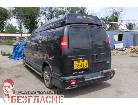 新F·76413, GMC Savana