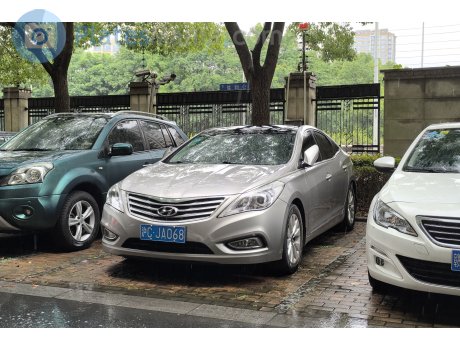 沪C·JA068, Hyundai Azera