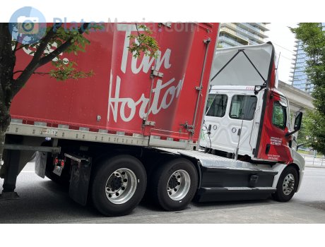 WT-8581, Freightliner Cascadia