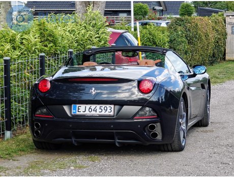 EJ 64593, Ferrari California
