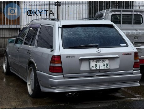 福岡 330 せ 8198, Mercedes-Benz E-Klasse