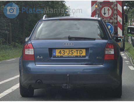 43-JS-TD, Audi A4