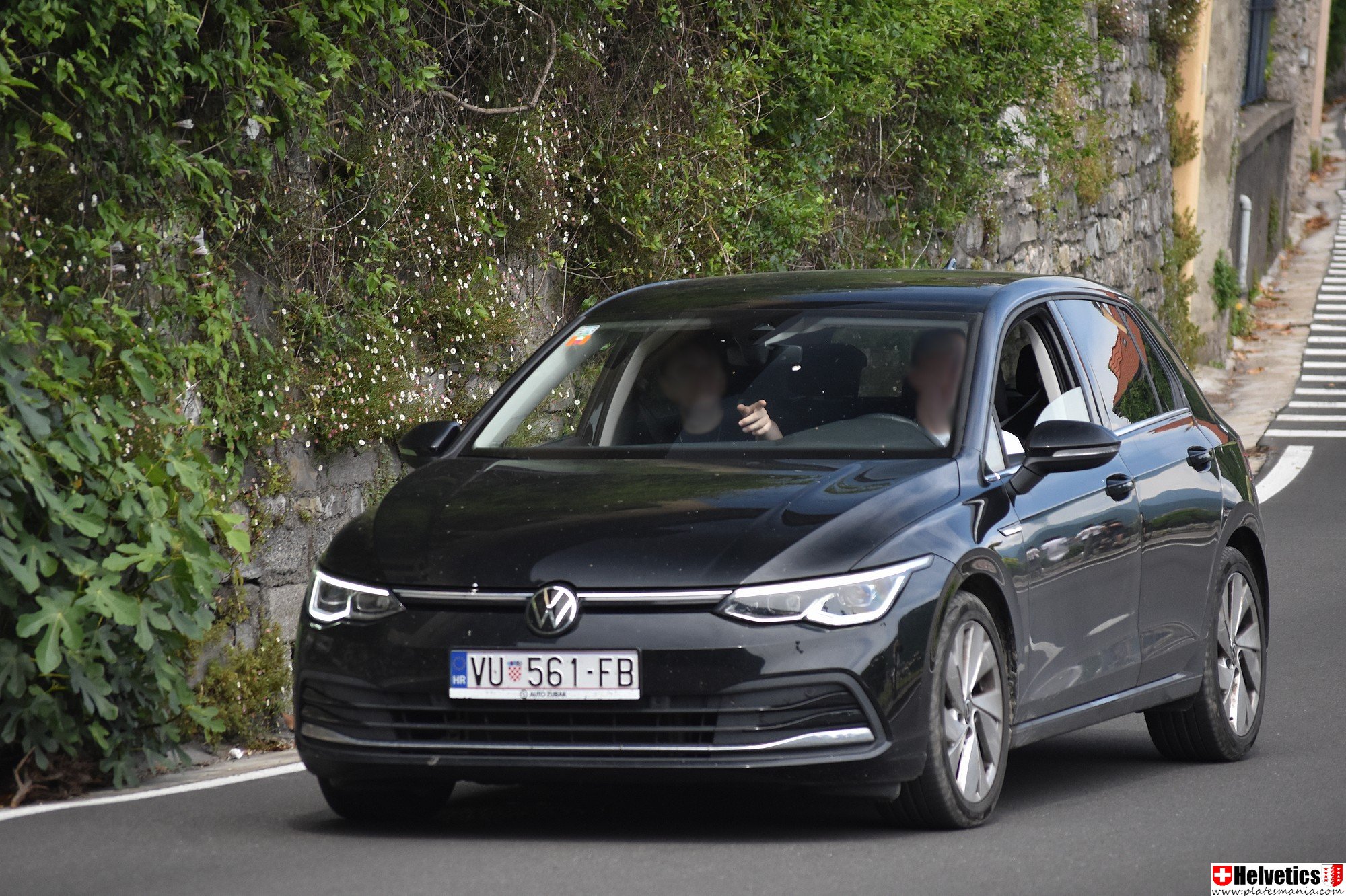 VU 561-FB, Volkswagen Golf 8th gen Hatch (CD1), 2020–